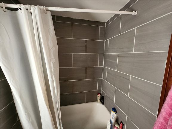 5th image of 68 N Hudson St