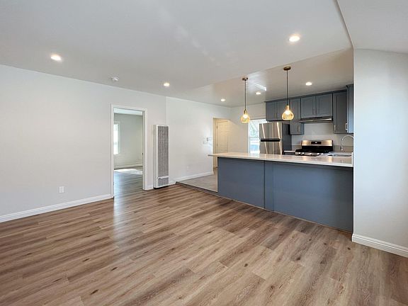 4th image of 319 N Garfield Ave #B