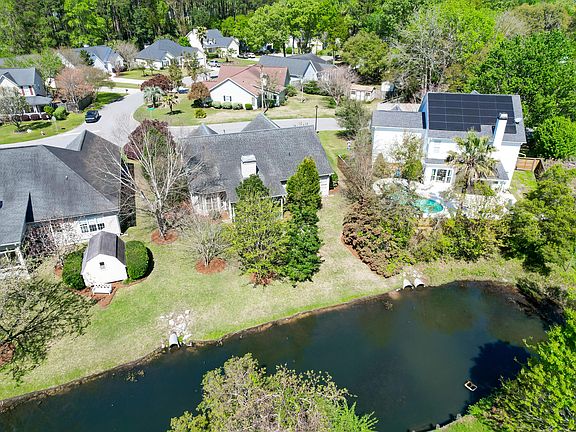 3rd image of 1541 Glen Erin Dr