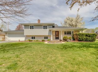 4740 Florence Ave, Downers Grove, IL 60515