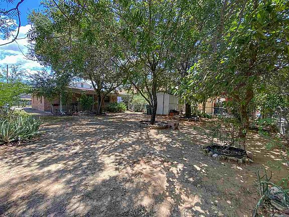 4th image of 3810 San Eduardo Ave