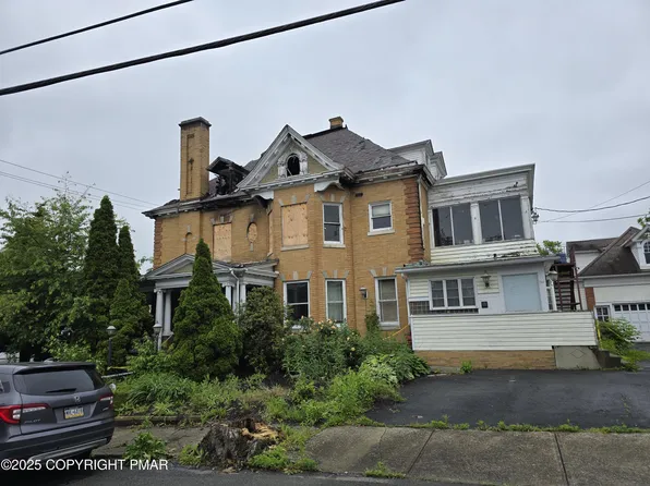 207 Market St, Bangor, PA 18013