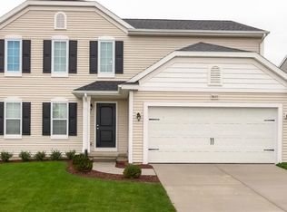 421 Pioneer Trl, Cedar Springs, MI 49319
