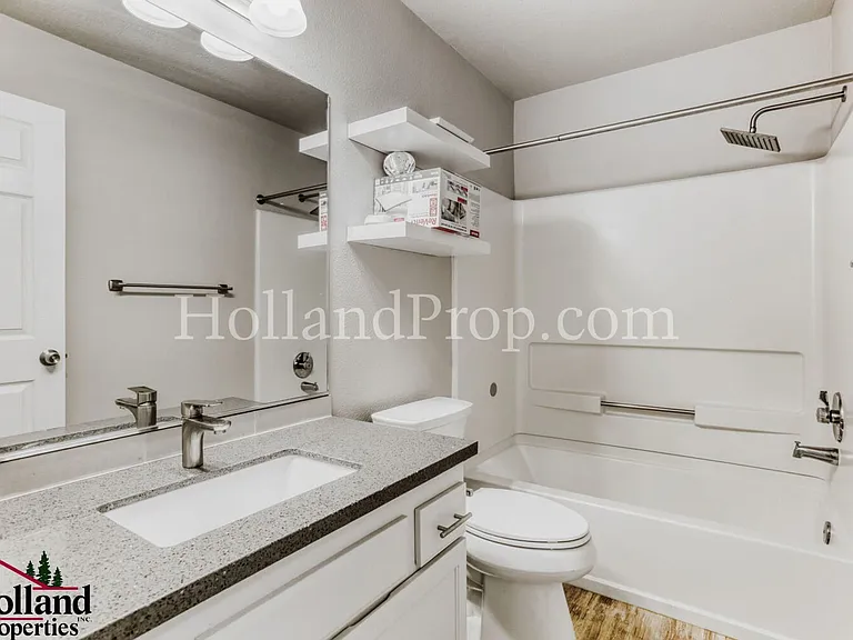 123 NE 75th Ave — Photo 13