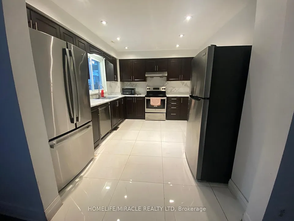 127 Fanshawe Dr