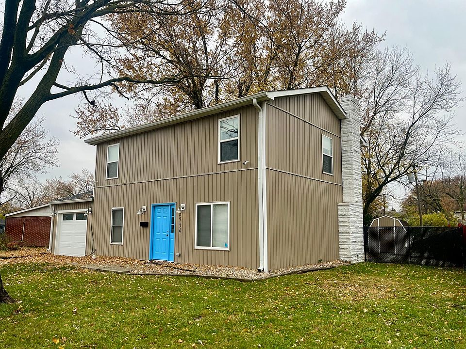 Beautiful 2 story home