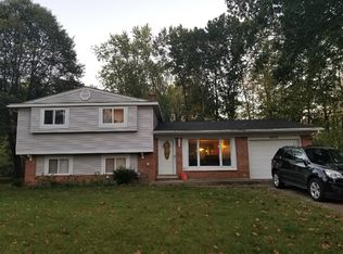 2652 Watonga Dr, Commerce Township, MI 48382
