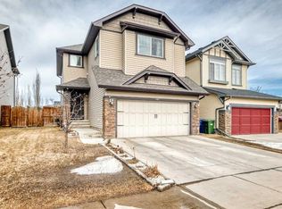 795 S New Brighton Dr SE, Calgary, AB T2Z1A1