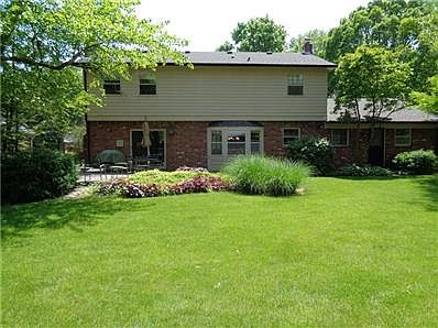 4th image of 8920 Ellington Dr