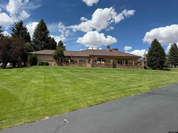 1 Comanche Dr, Saratoga, WY 82331