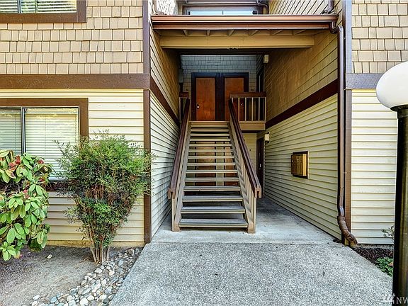 2nd image of 727 143rd Ave NE #C-12