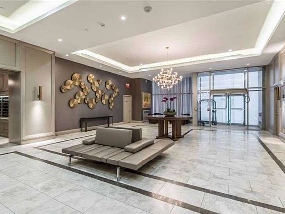 4th image of 155 Yorkville Ave #1706