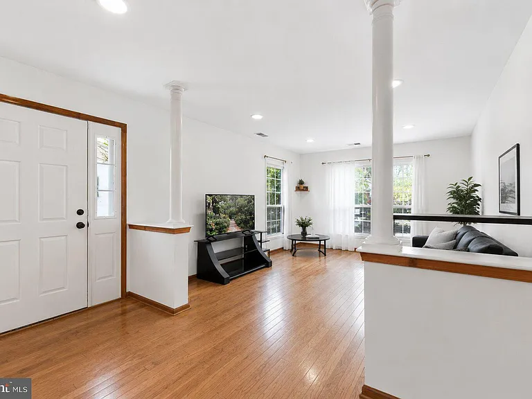 101 Wellington Park Dr — Photo 12