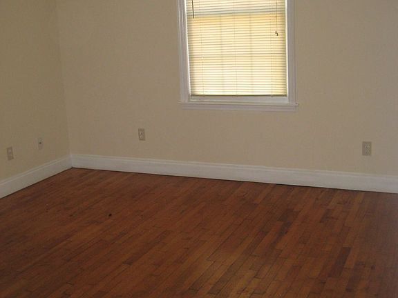 5th image of 2308 SW Highland Ave
