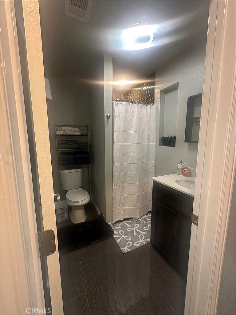 1 bed, 701 sqft, $2,200 — Photo 2