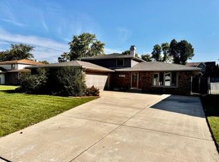2529 James Dr, Dyer, IN 46311