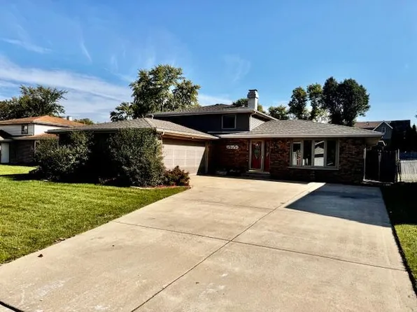 2529 James Dr, Dyer, IN 46311