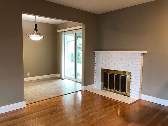 3rd image of 882 Gallatin Dr APT 1