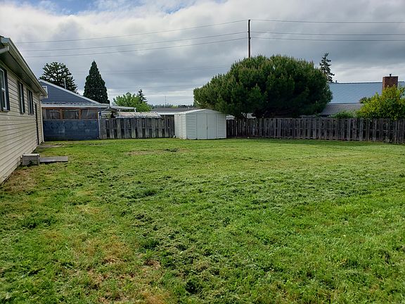 4th image of 255 NE Harvest Dr