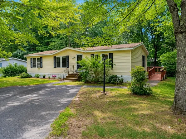 12 York Court, Rochester, NH 03868