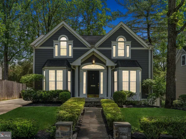 703 Roxboro Rd, Rockville, MD 20850
