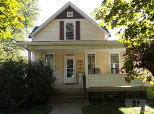 410 S 7th St, Oskaloosa, IA 52577