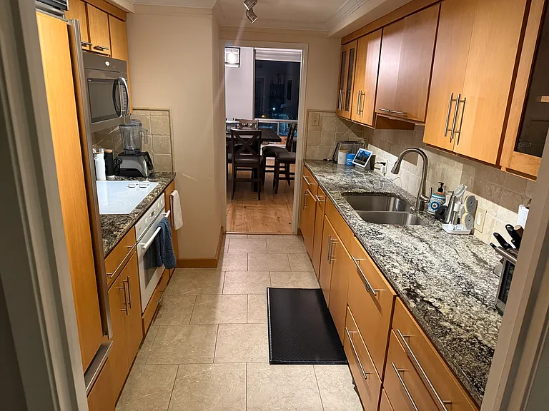 4501 Lindell Blvd #4B — Photo 6
