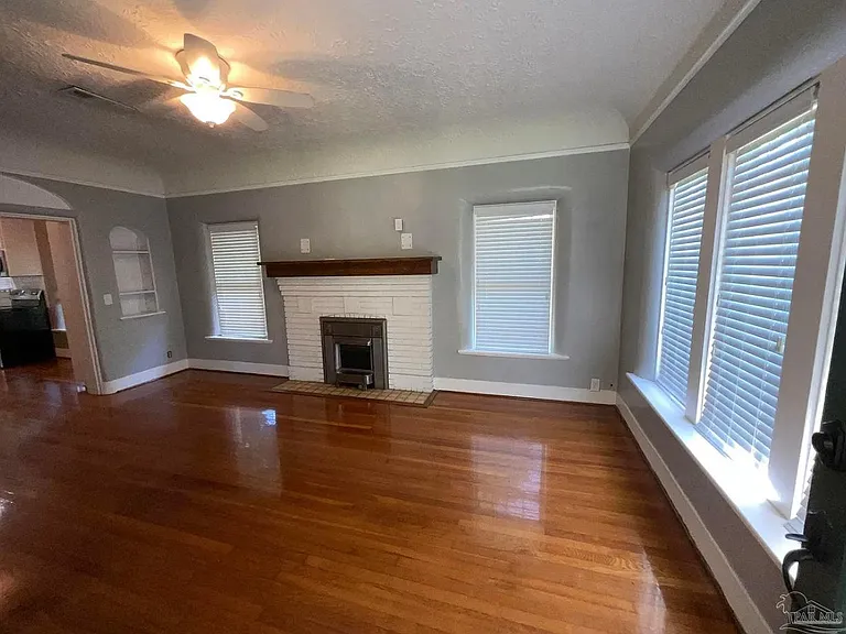2000 E Jordan St — Photo 15