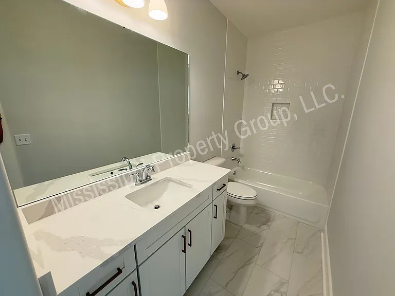 611 Miramar Ln — Photo 26