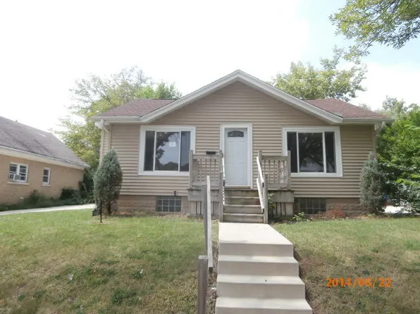 4433 N 37th St, Milwaukee, WI 53209