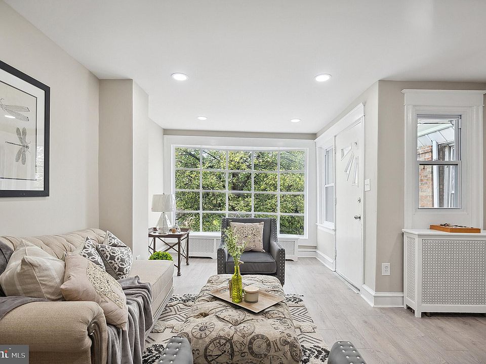 1st image of 5925 Kemble Ave