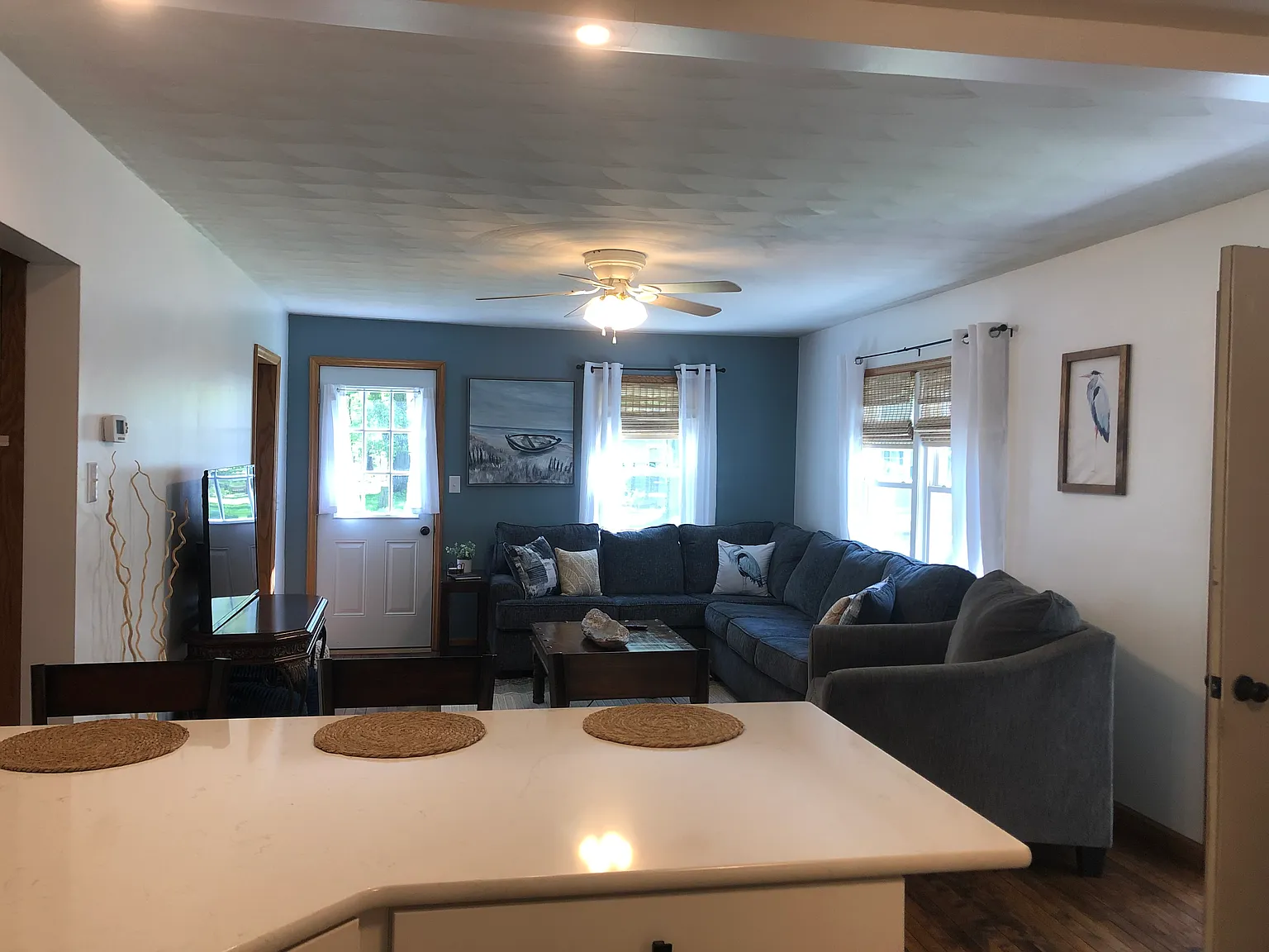 4 bed, 1800 sqft, $2,000 — Photo 1