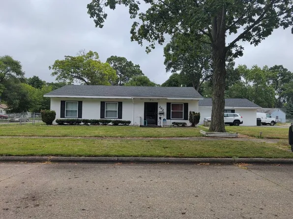 262 School St, Muskegon, MI 49442
