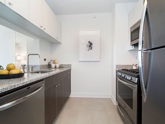 3rd image of 4310 Crescent St APT 619