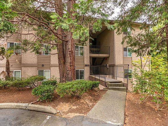 4th image of 11645 100th Ave NE #B2