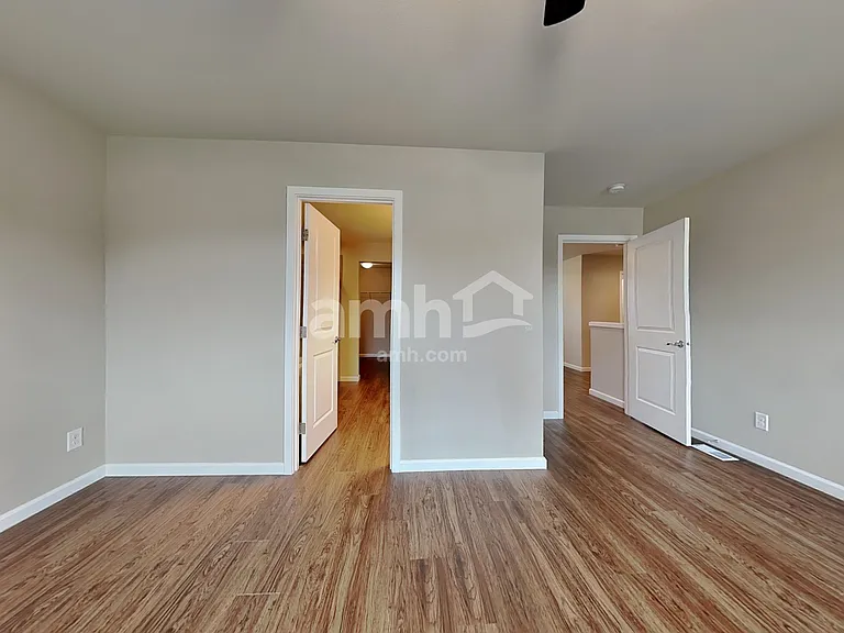 945 Riggs Dr E — Photo 12