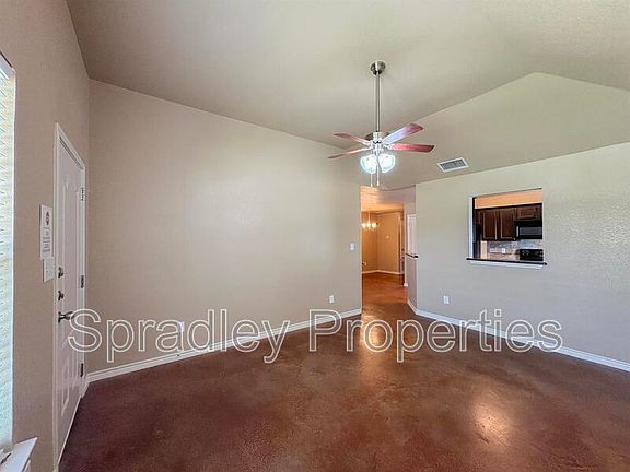 2nd image of 723B E Ridge Blvd