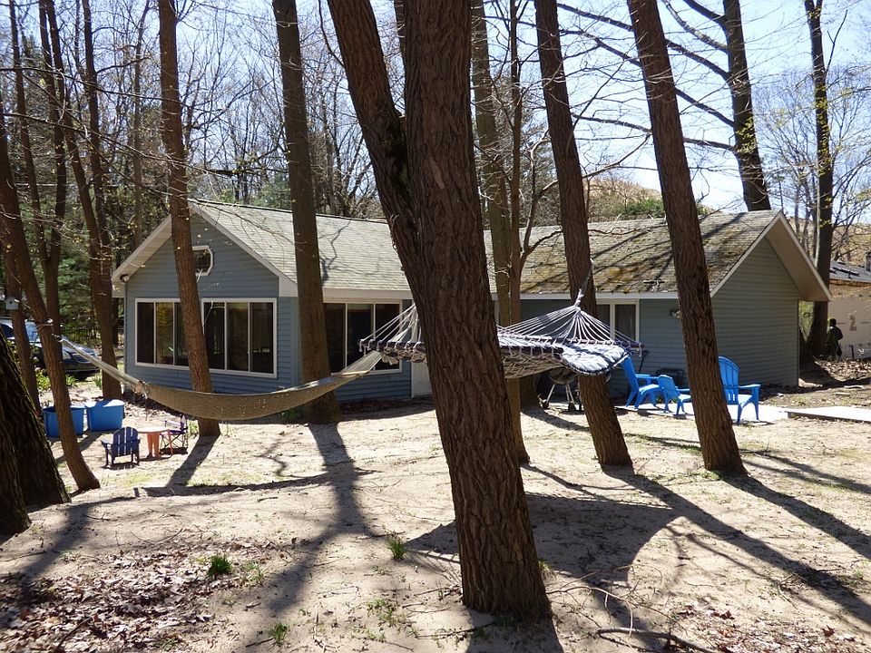 1st image of 77600 Grand Blvd