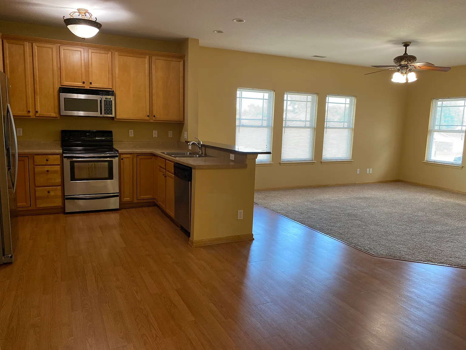 2 bed, 1111 sqft, $1,240 — Photo 1