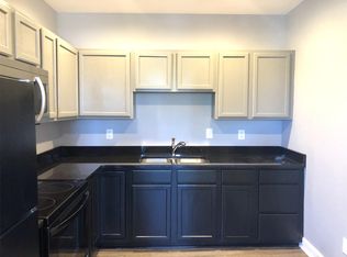 28 E Railroad St APT 1, Sandwich, IL 60548