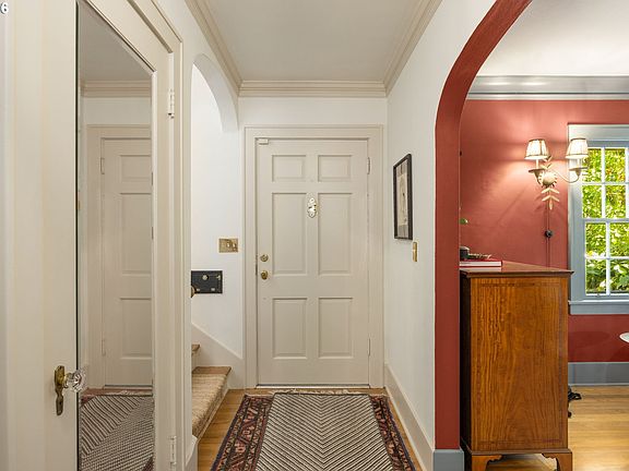 5th image of 1825 Fairmount Ave S
