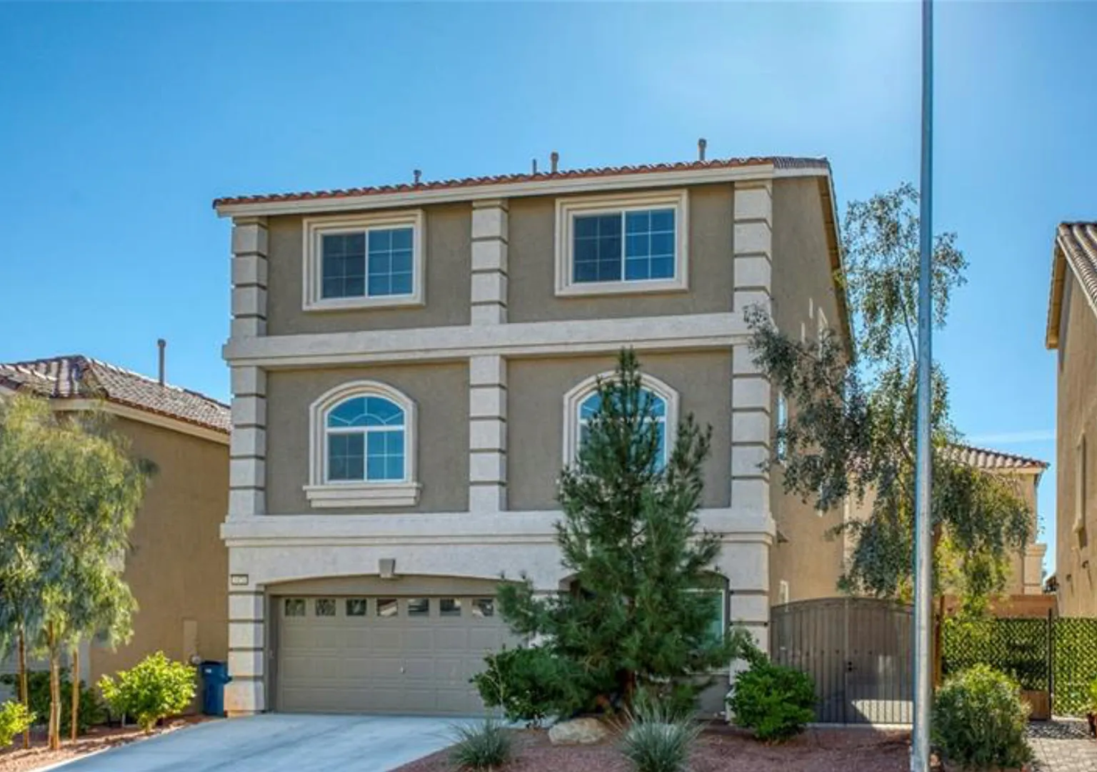 Stunning 3-Story, 5 Bedroom / 3.5 Bath Home In the Heart of Southwest Las Vegas — Photo 2
