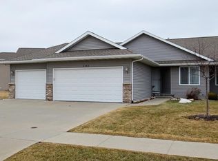 2342 49th Street Ct, Marion, IA 52302