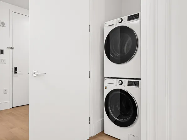 151 South Elliott Place image 12 of 58