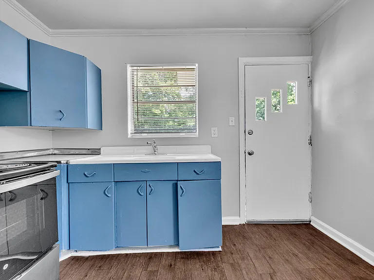 622 Jefferson Ave — Photo 16