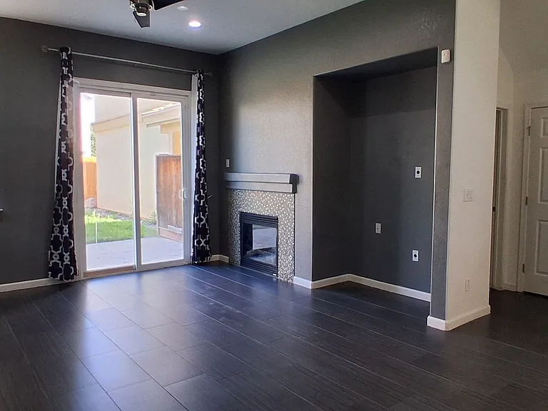 562 Ranger St — Photo 12