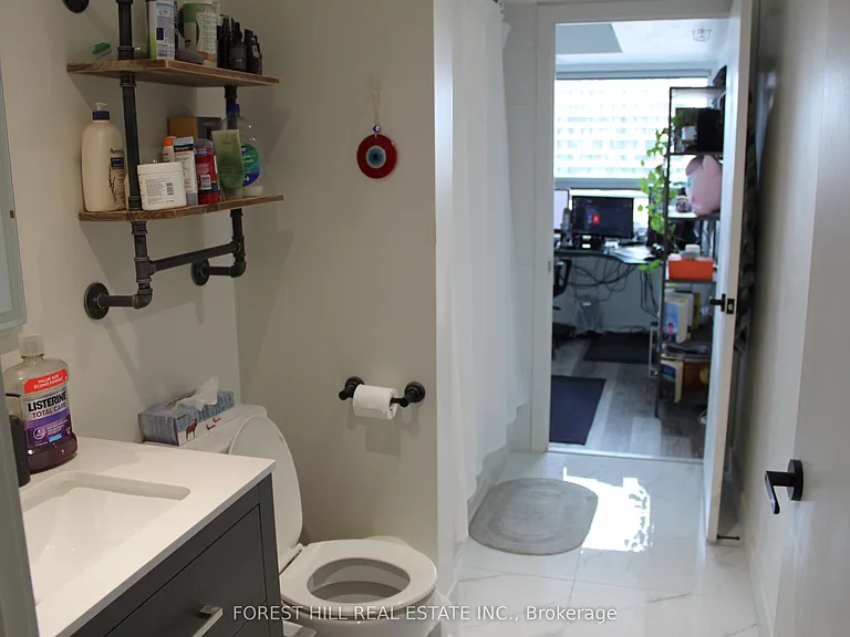 20 Joe Shuster Way #915 — Photo 15