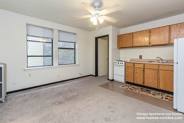 1st image of 3933 N Clarendon Ave APT 306