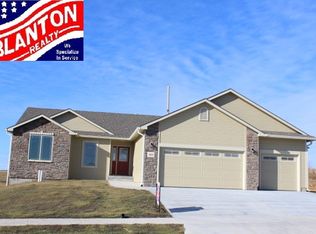 4684 N Dwight Dr, Manhattan, KS 66502