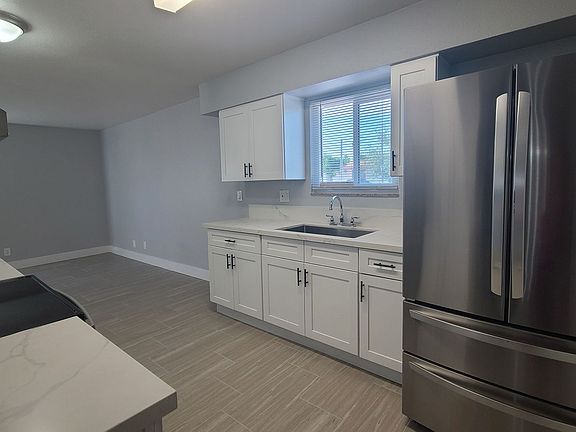 5th image of 33 Gold Bar Ct #A